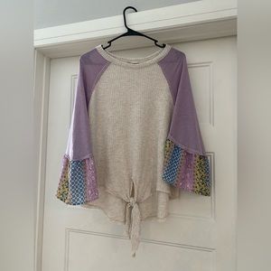 Bohemian style flowing sleeve shirt by Altar’d State with front tie